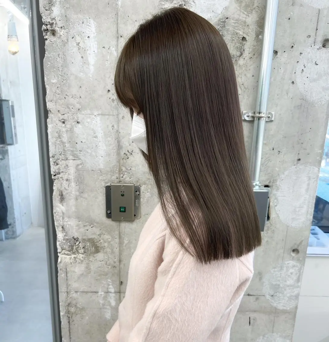 ミディアム カラー パーマ ヘアアレンジ ミディアムパーマ アディクシーカラー ベージュカラー ブリーチ ケアカラー ヘアケア特化型サロン newi 梅田のヘアスタイル