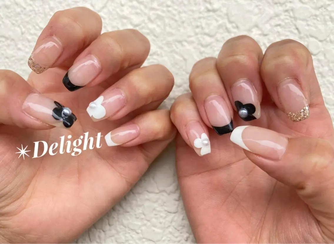 ミディアム ネイル ハンドネイル ✴︎ Delightのネイルデザイン