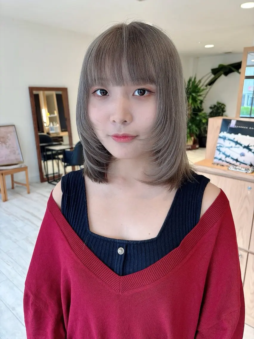 ミディアム レイヤーカット カット ヘアカラー 安藤 ひなたのヘアスタイル