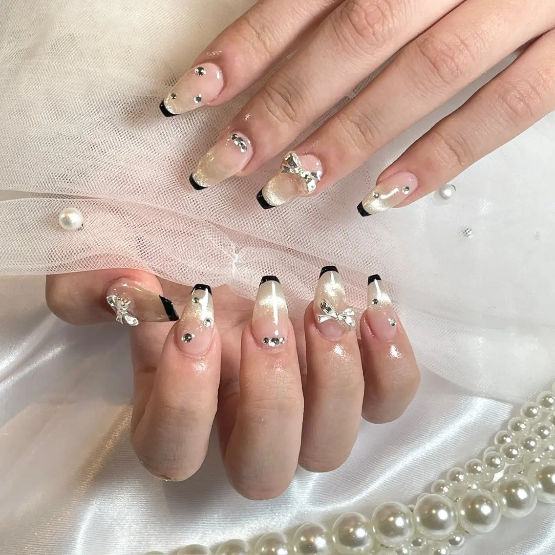 ネイル マグネットネイル 持ち込み ストーンネイル ハンドネイル yurika 🌷.*･ﾟのネイルデザイン