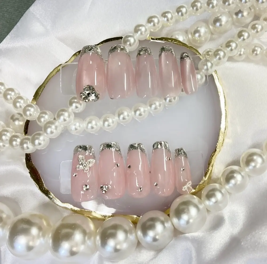 ネイル アートネイル フットネイル フレンチネイル ジェルネイル ガラスフレンチ Queeens nailのネイルデザイン
