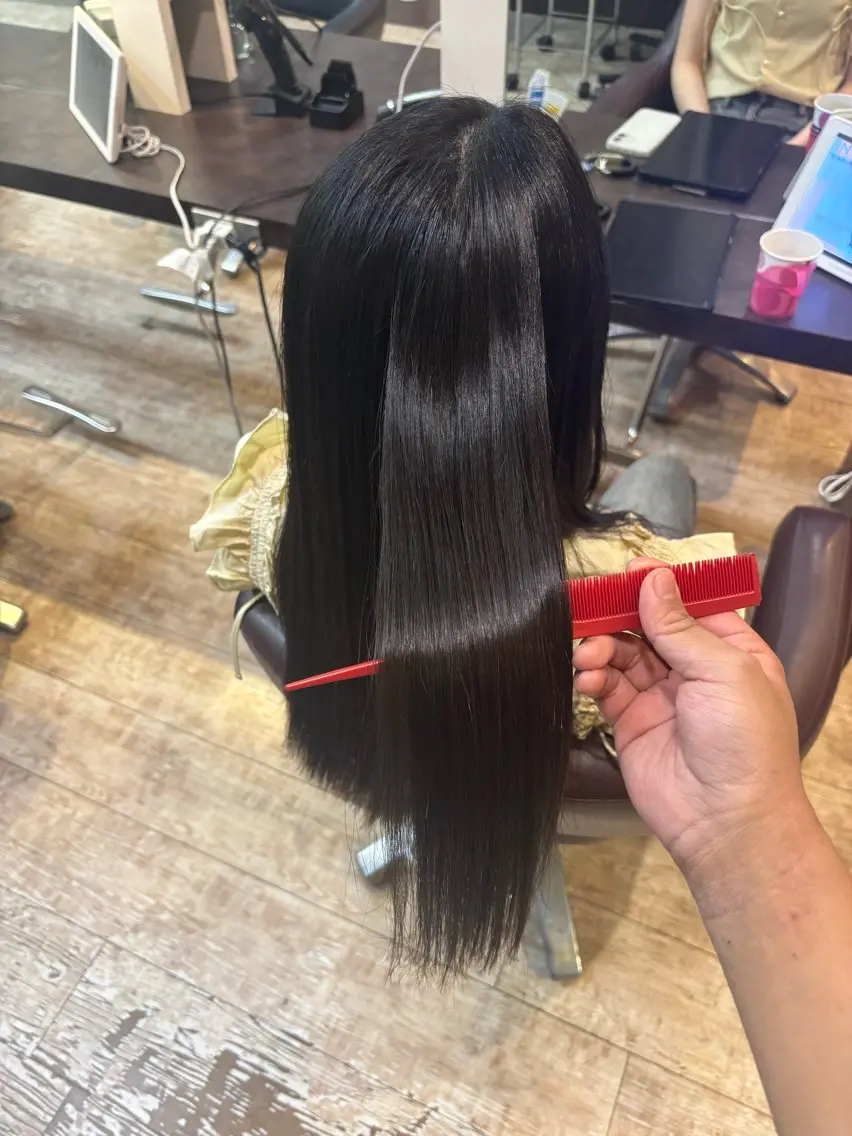 ロング 岡本 大吉のヘアスタイル