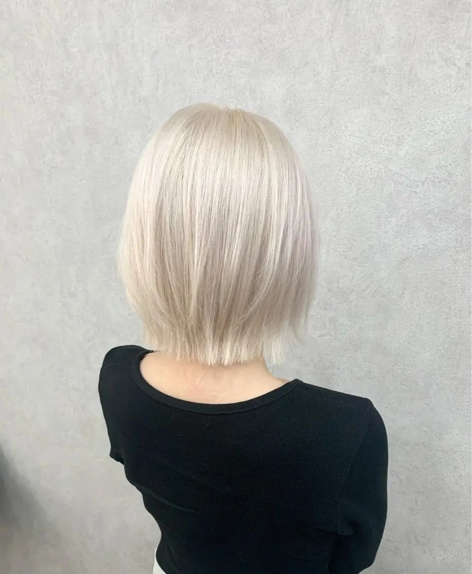 ショート カラー ヘアカラー トリートメント UNBLEACH ブリーチカラーのヘアスタイル
