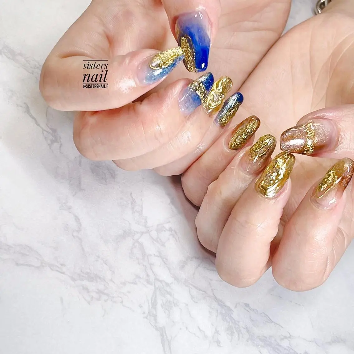 ネイル アートネイル ブルー ブラウン ゴールド ニュアンスネイル sisters nail.fのネイルデザイン
