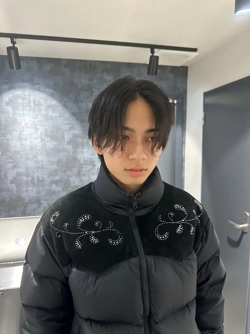 ミディアム メンズ 💈原宿指名No.1 センターパート💈のヘアスタイル