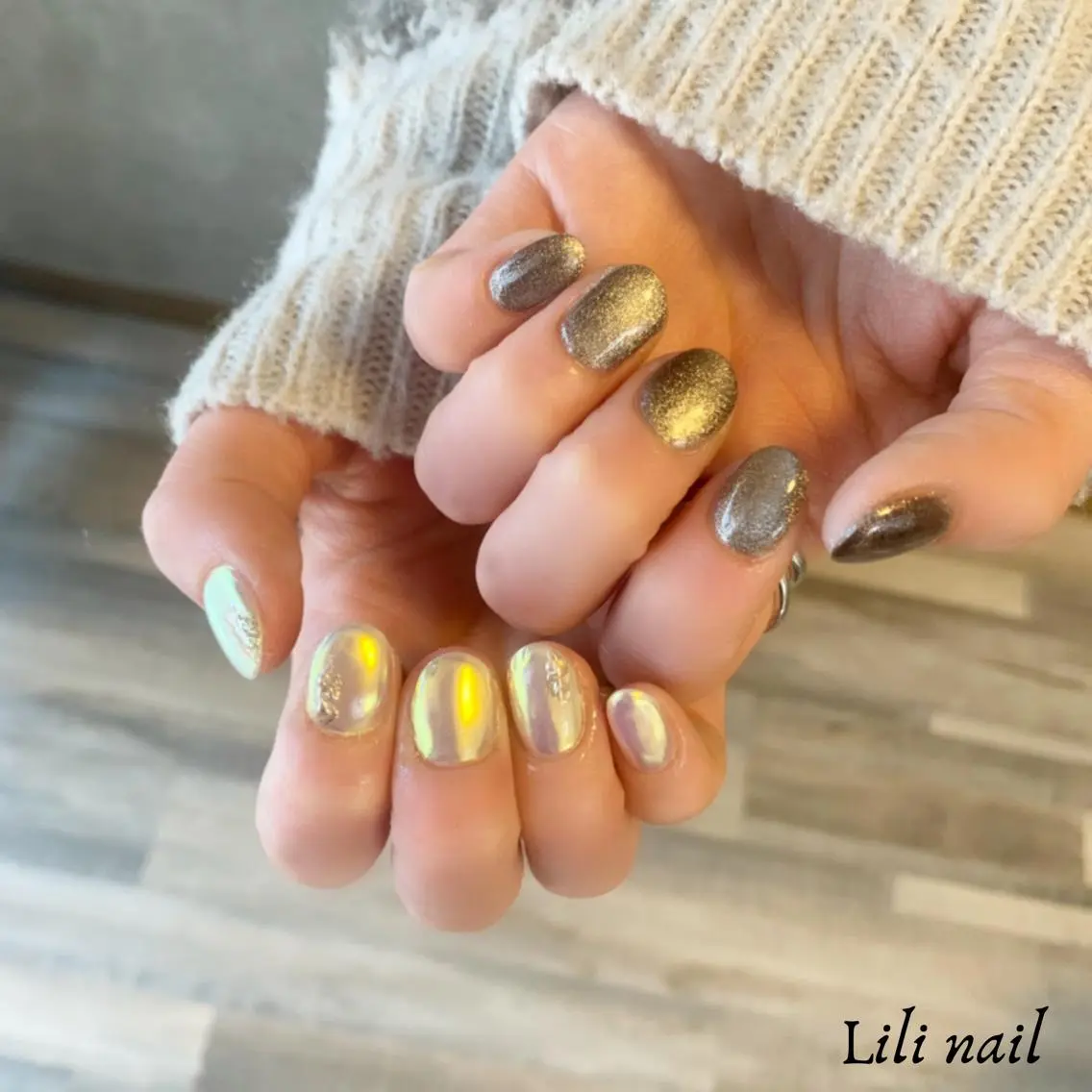 ネイル マグネットネイル ミラーネイル Lilibeauty salonのネイルデザイン