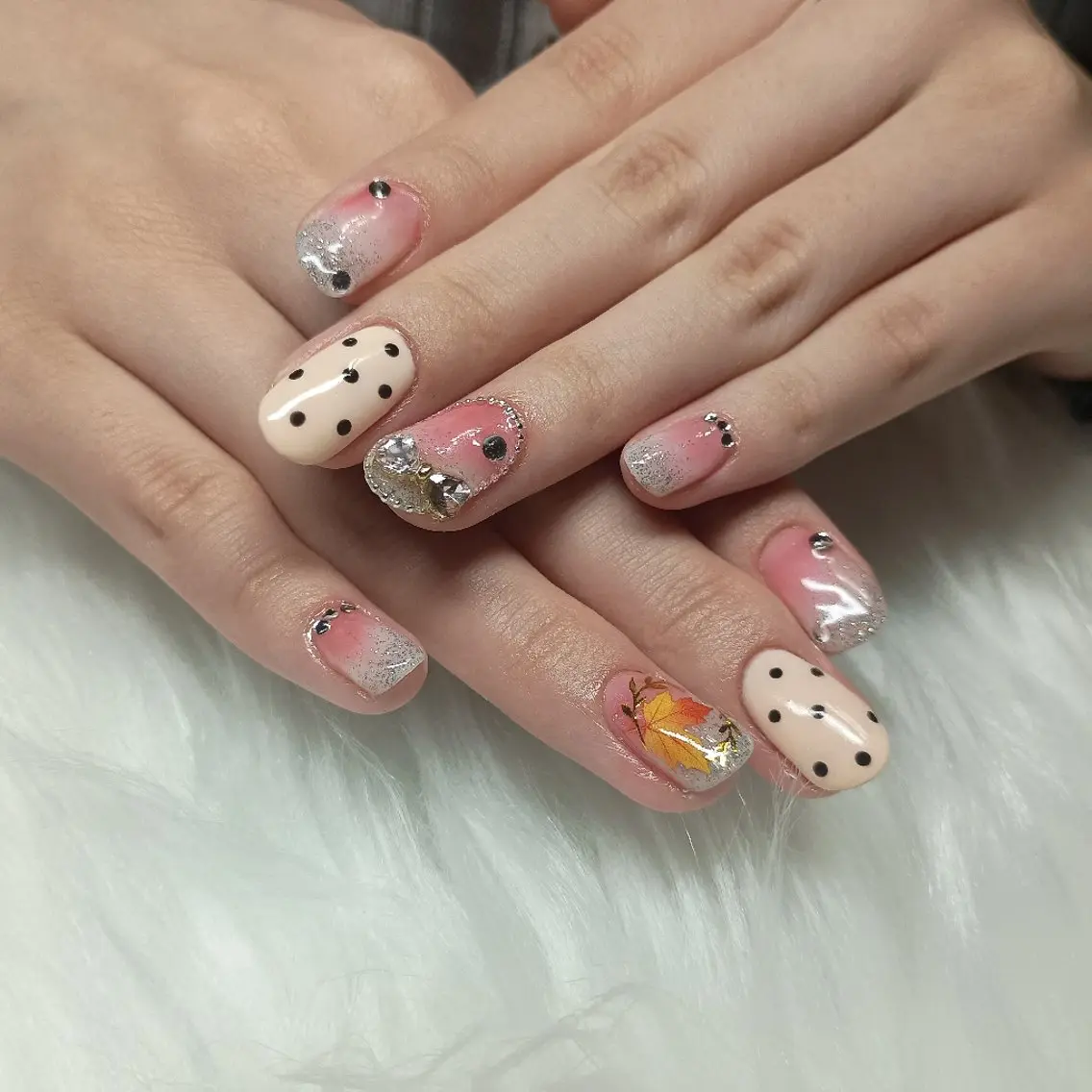 ネイル ハンドネイル Reivl  Nails のネイルデザイン