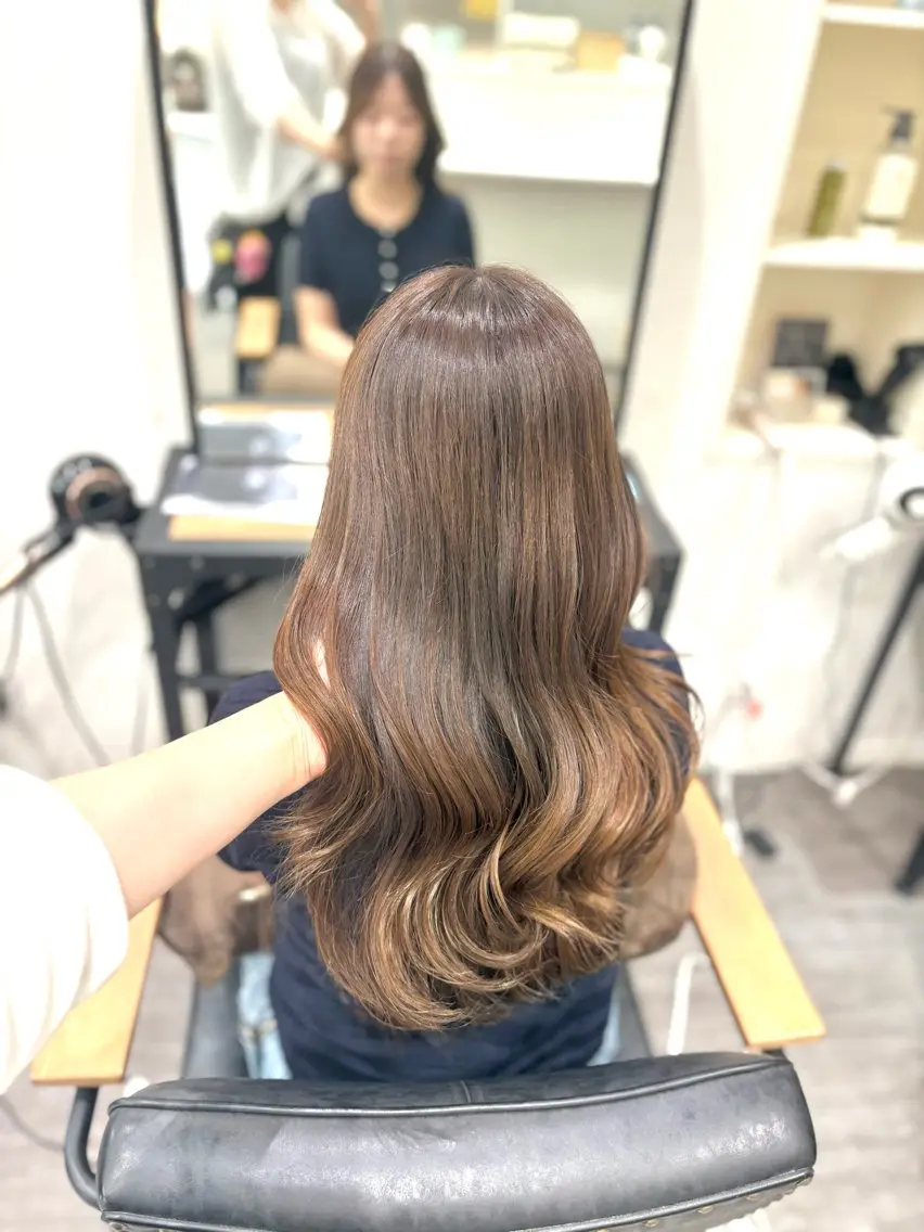 ロング カラー nijika/ 艶カラー🫧のヘアスタイル