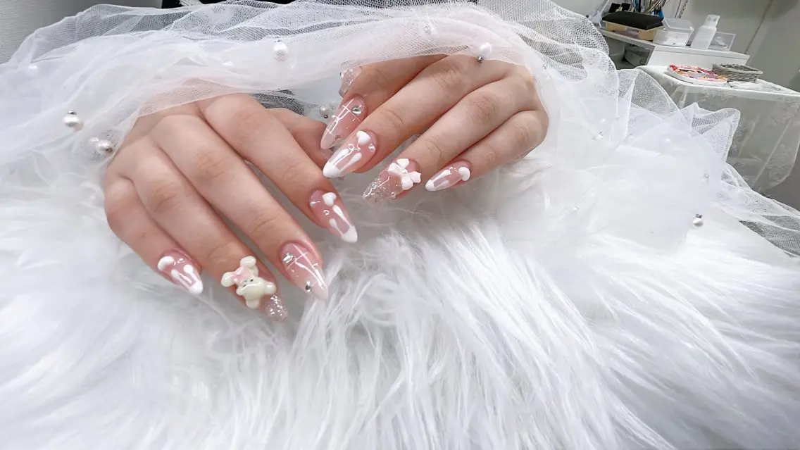 ネイル アニマル柄 チークネイル 成人式 フラッシュネイル フットネイル B·U Nail大宮 長さだし専門店のネイルデザイン