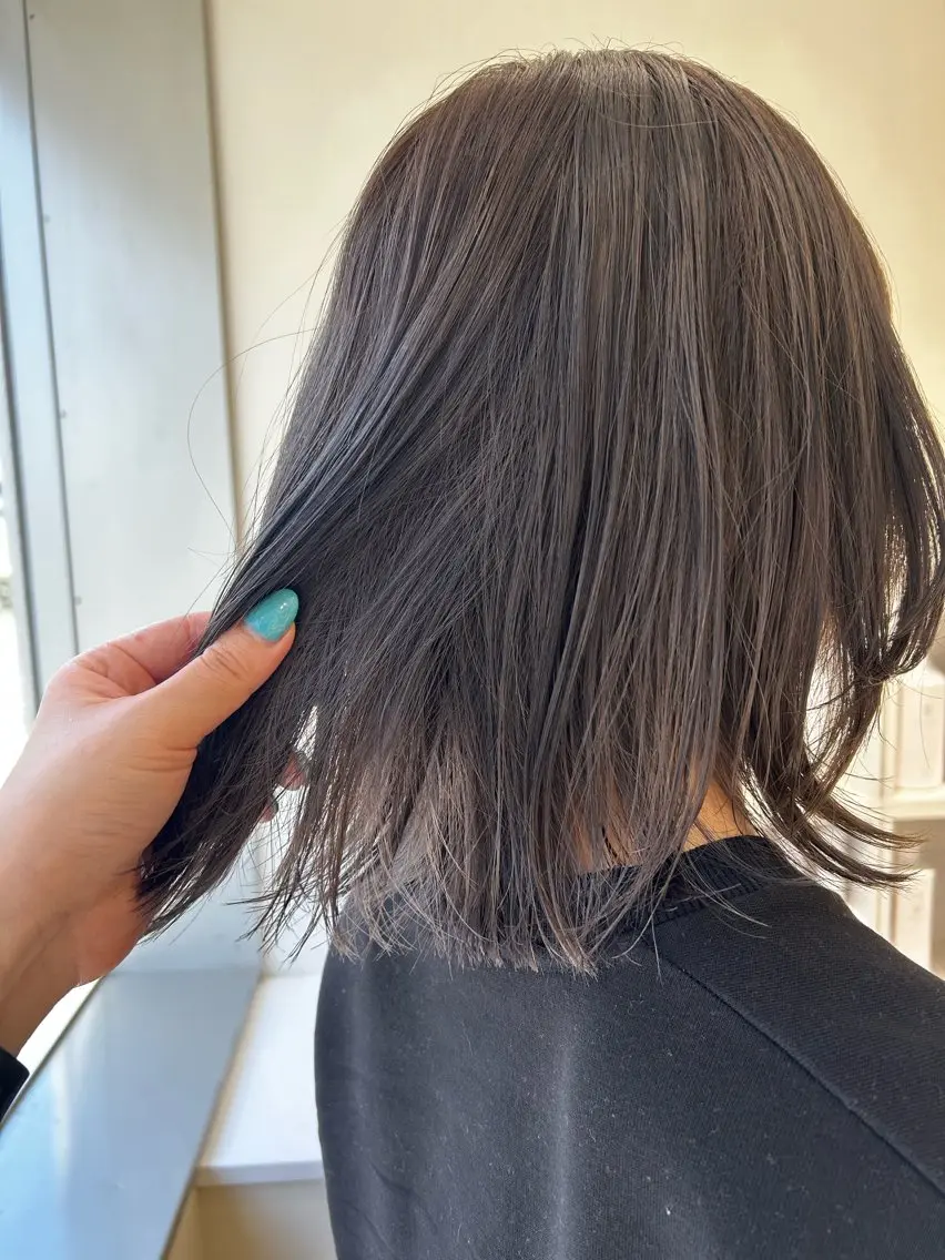 ミディアム カラー ブリーチ シルバー カット ヘアカラー トリートメント 🩰ニシムラヒカリ 半個室salon♡*のヘアスタイル