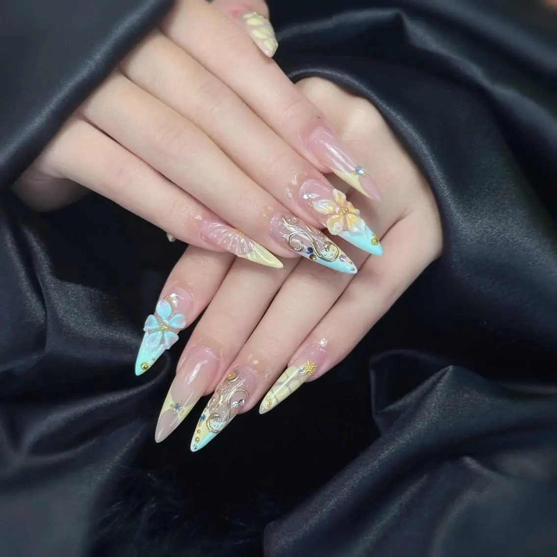 ネイル クリアネイル 韓国ネイル ロングネイル 持ち込み シルバー Melia Nail Nambaのネイルデザイン