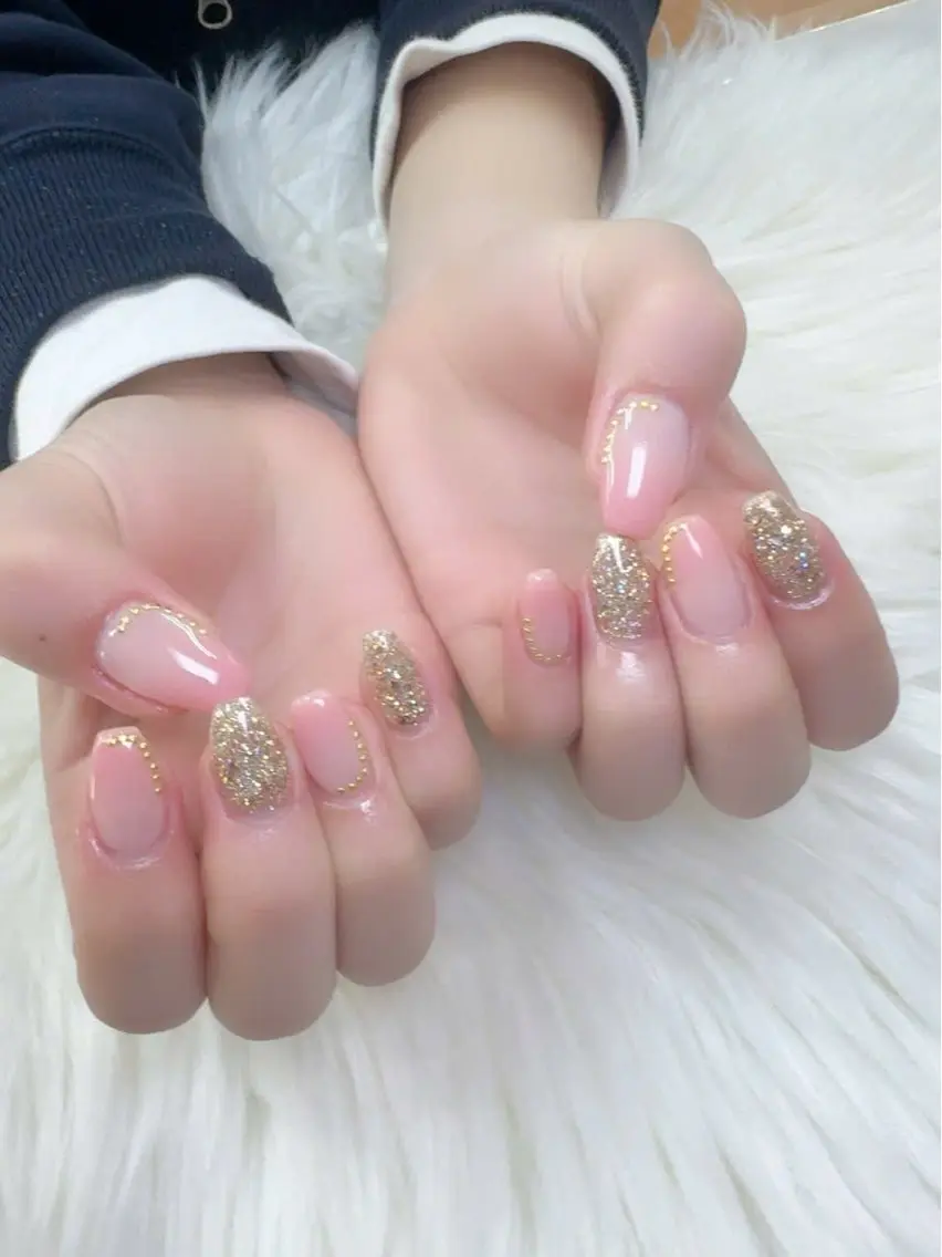 ネイル フレンチネイル グラデーション キラキラネイル 韓国ネイル マグネットネイル ハンドネイル ハンドケア Hara Nail 【持ち込みOK】のネイルデザイン