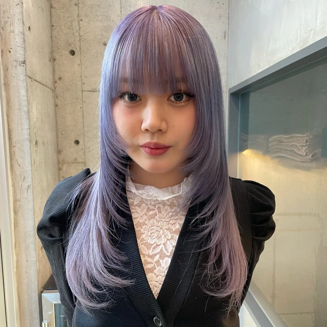 ロング カラー ヘアアレンジ ブリーチ パープルカラー レイヤーカット カット トリートメント トレンドカラー🥣／ ヘアアレンジ✩.*˚のヘアスタイル