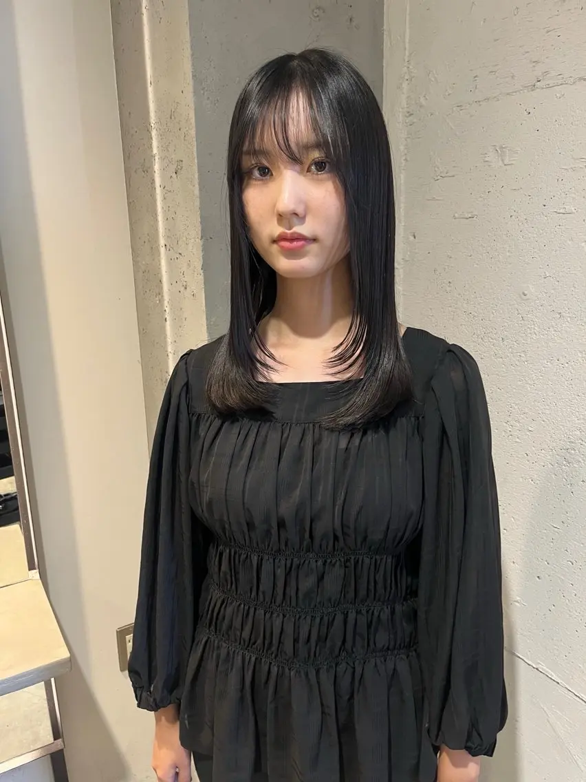 セミロング レイヤーカット 縮毛矯正 縮毛矯正 トリートメント Juna✂️ レイヤー / ボブのヘアスタイル