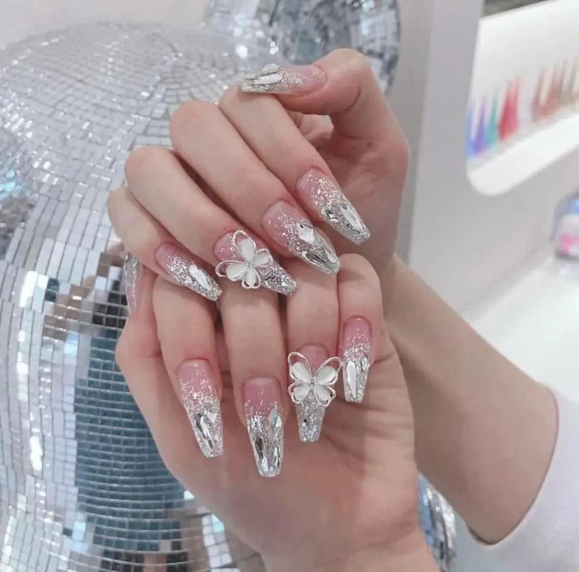 ネイル 長さ出し フレンチネイル ジェルネイル ガラスフレンチ 韓国ネイル ハンドネイル Minette nailHuongのネイルデザイン