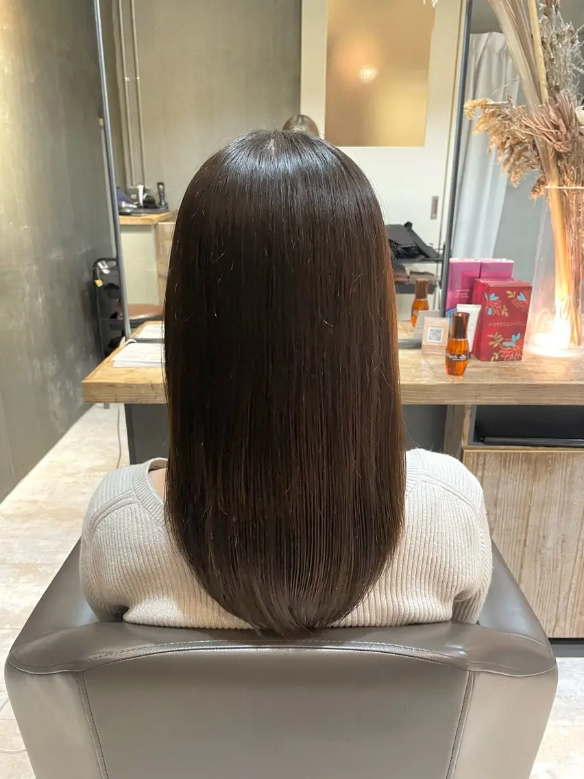 ロング ハイトーンベージュ /舘山優羽のヘアスタイル