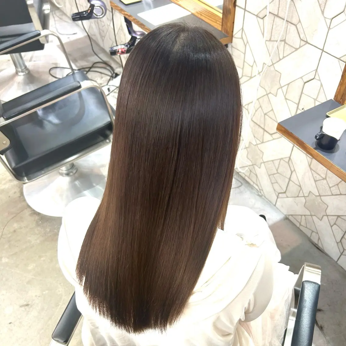 ミディアム カラー カット ヘアカラー トリートメント ヘッドスパ ヘアセット ✨傷ませないカラー ✨美髪矯正✨レオンのヘアスタイル