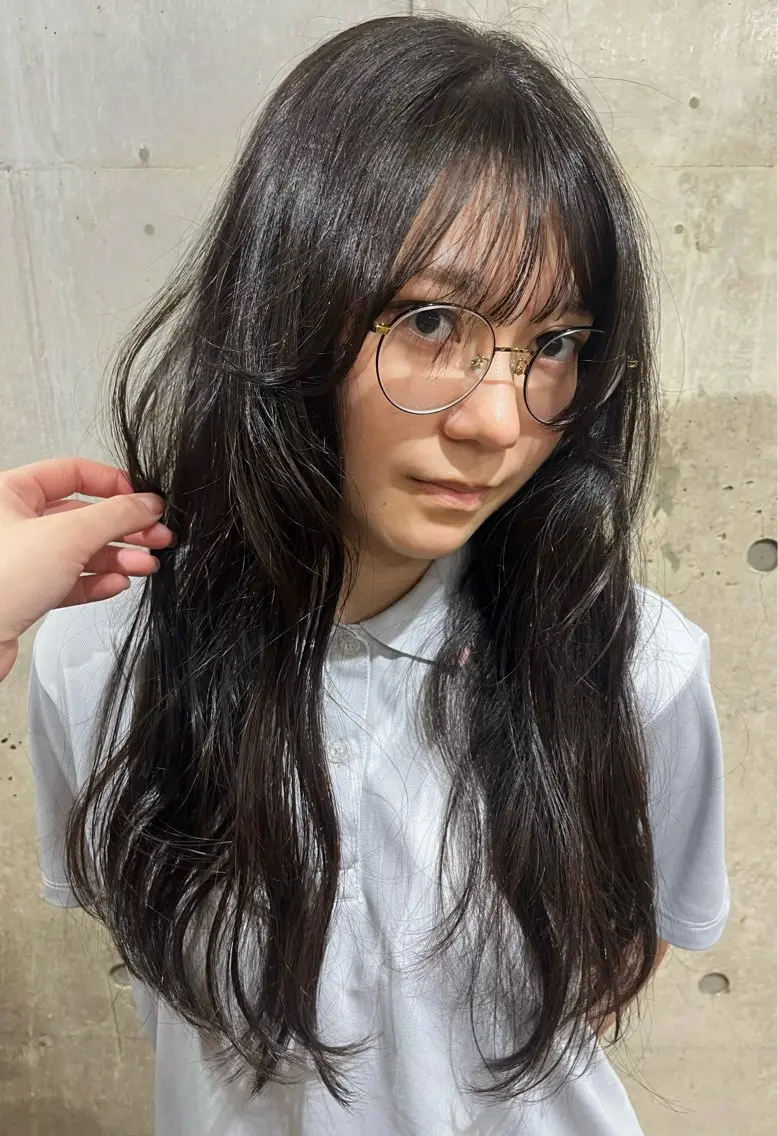 ロング カラー グレージュ ヘアカラー ナチュラルカラー🥨 Yui🤍のヘアスタイル