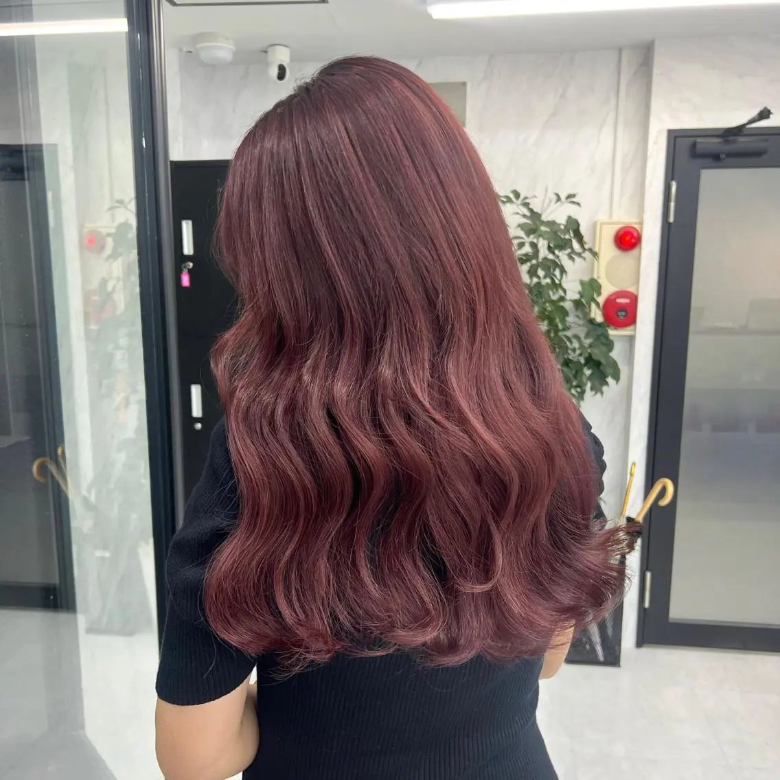 ロング カラー シールエクステ ハイトーンカラー エクステ シールエクステ特化 ハイトーン、NANAのヘアスタイル