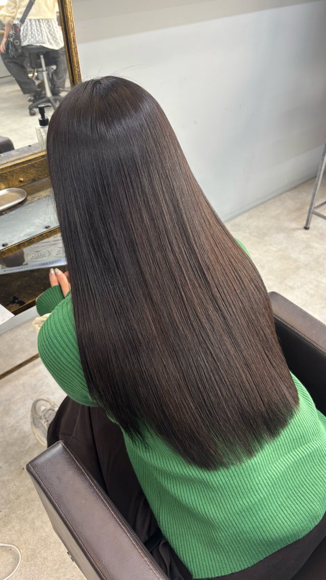 ロング 佐藤 宰 OZ桑野店のヘアスタイル