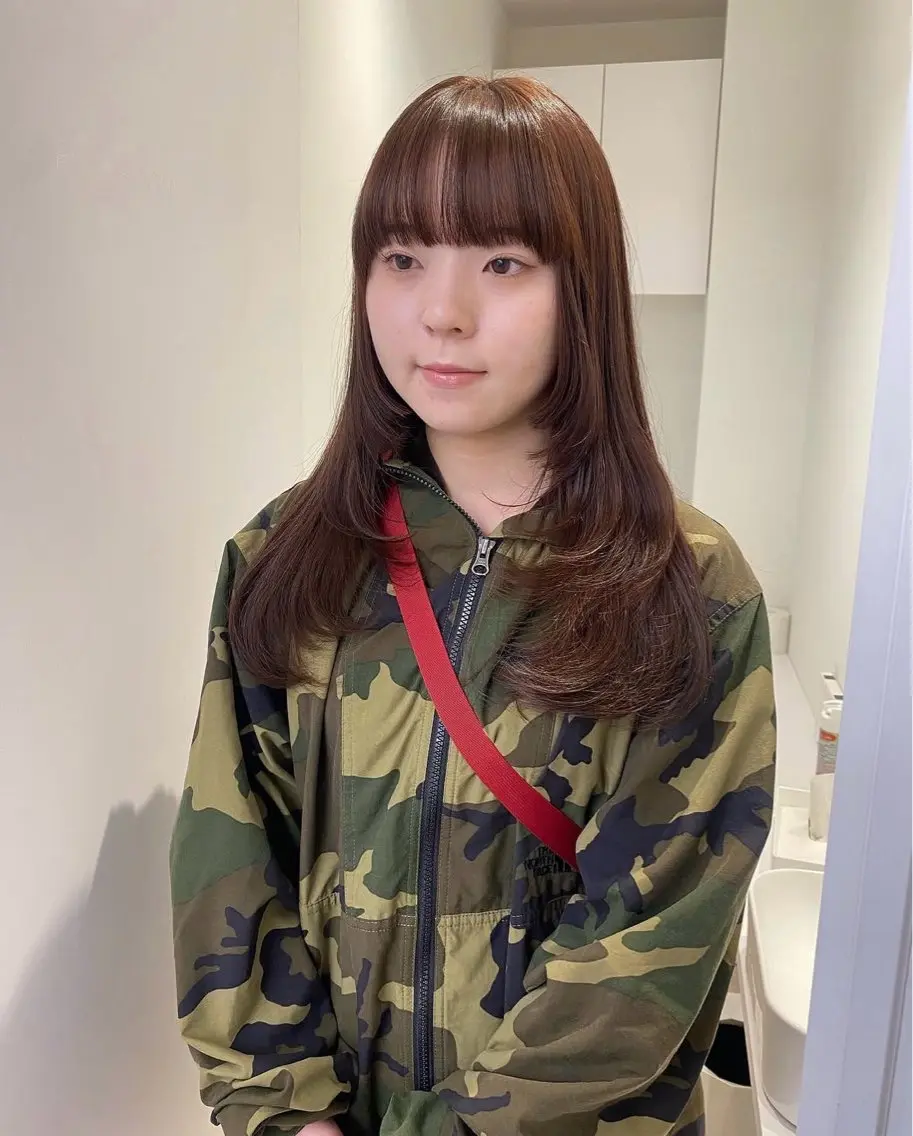 ロング カラー ブラウンカラー カット ヘアカラー 艶カラー hinaka.のヘアスタイル