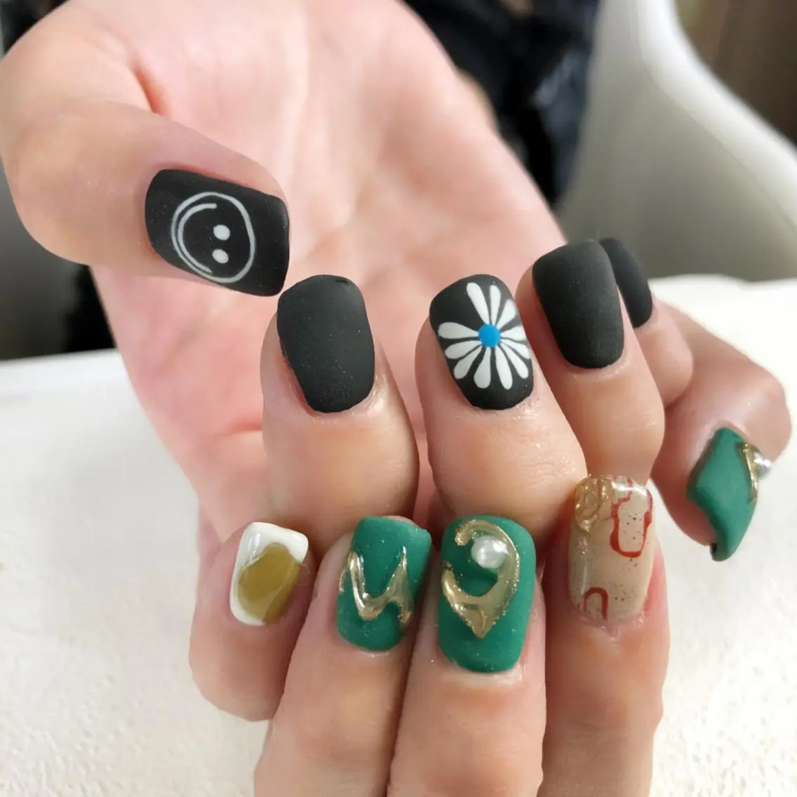 ネイル Lily Nailsのネイルデザイン