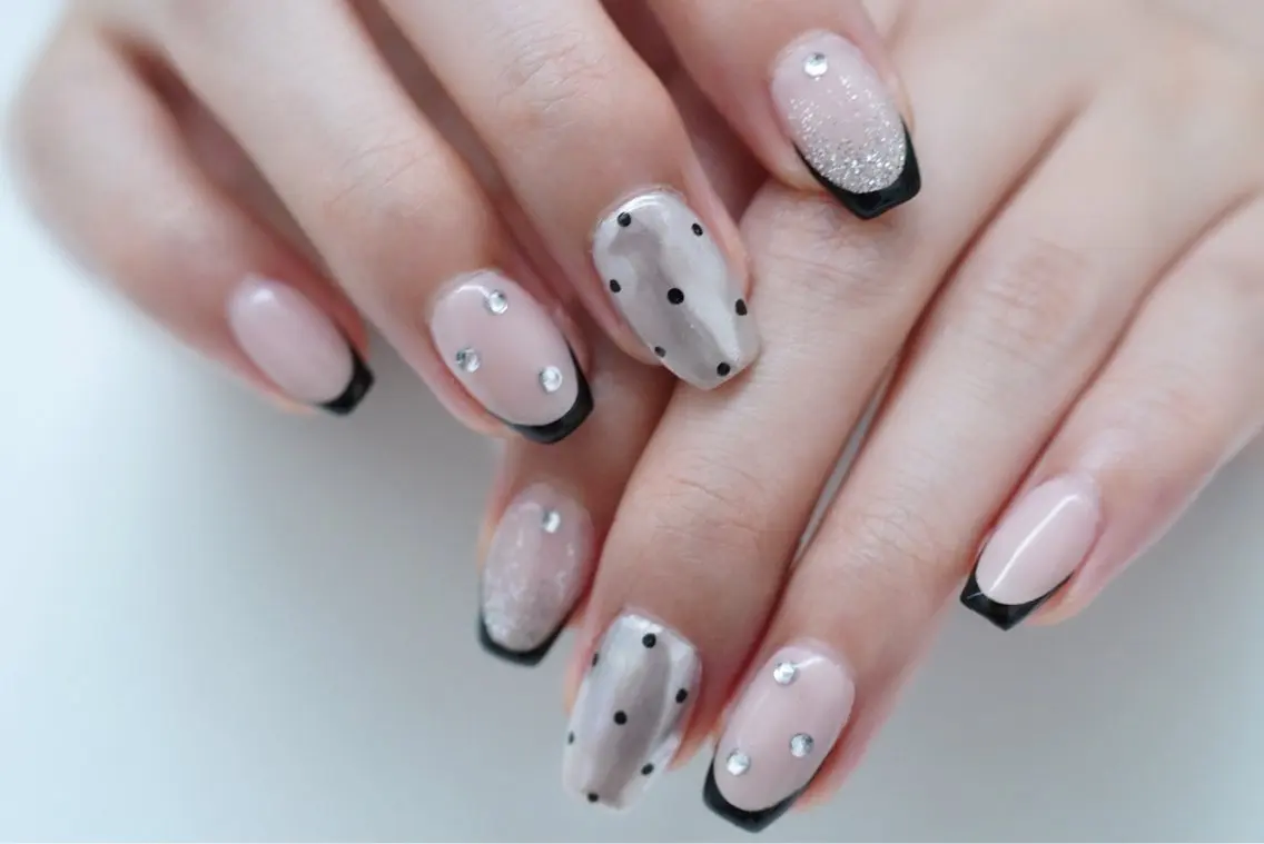 ミディアム ハンドネイル Re nailのネイルデザイン
