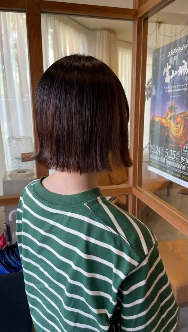 ショート ボブ 外ハネヘア カット 澤田 真凛のヘアスタイル