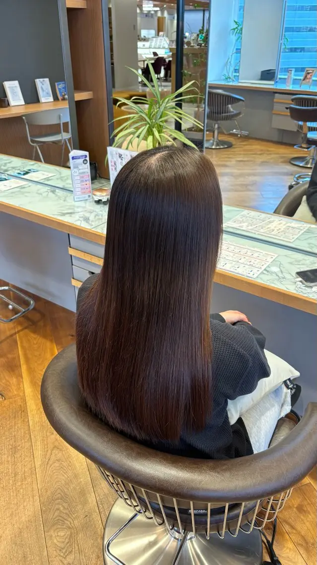 ロング ヘアカラー トリートメント 佐藤 帆桃のヘアスタイル