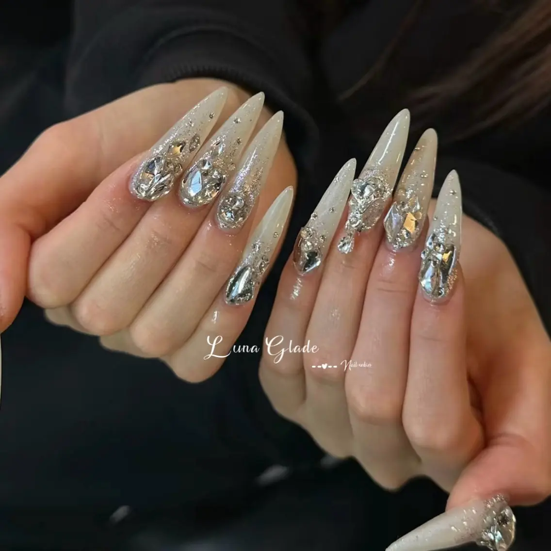 ネイル ハンドネイル Luna Gladeのネイルデザイン