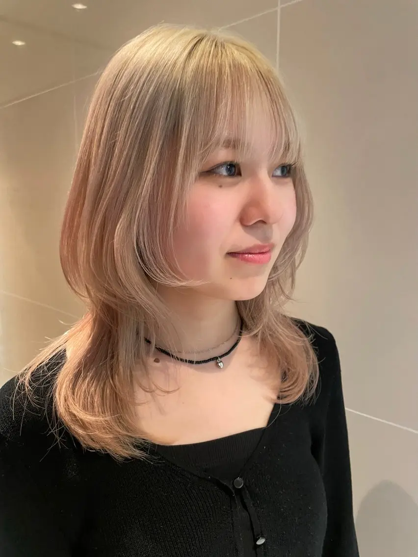 ミディアム ハッシュカット レイヤーカット 艶カラー/縮毛矯正 🩰chihiroのヘアスタイル