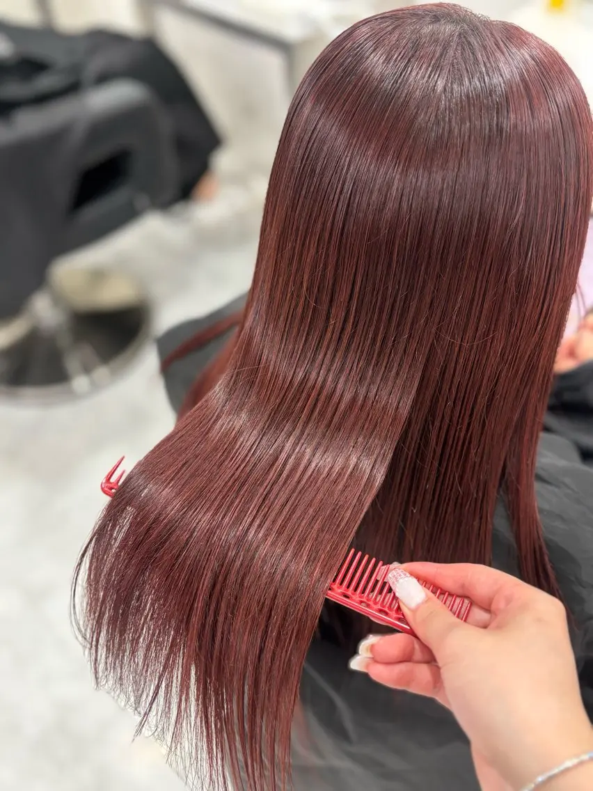 ロング ヘアカラー トリートメント ヘアセット 赤髪/ワインレッド/ 韓国系 まなかのヘアスタイル