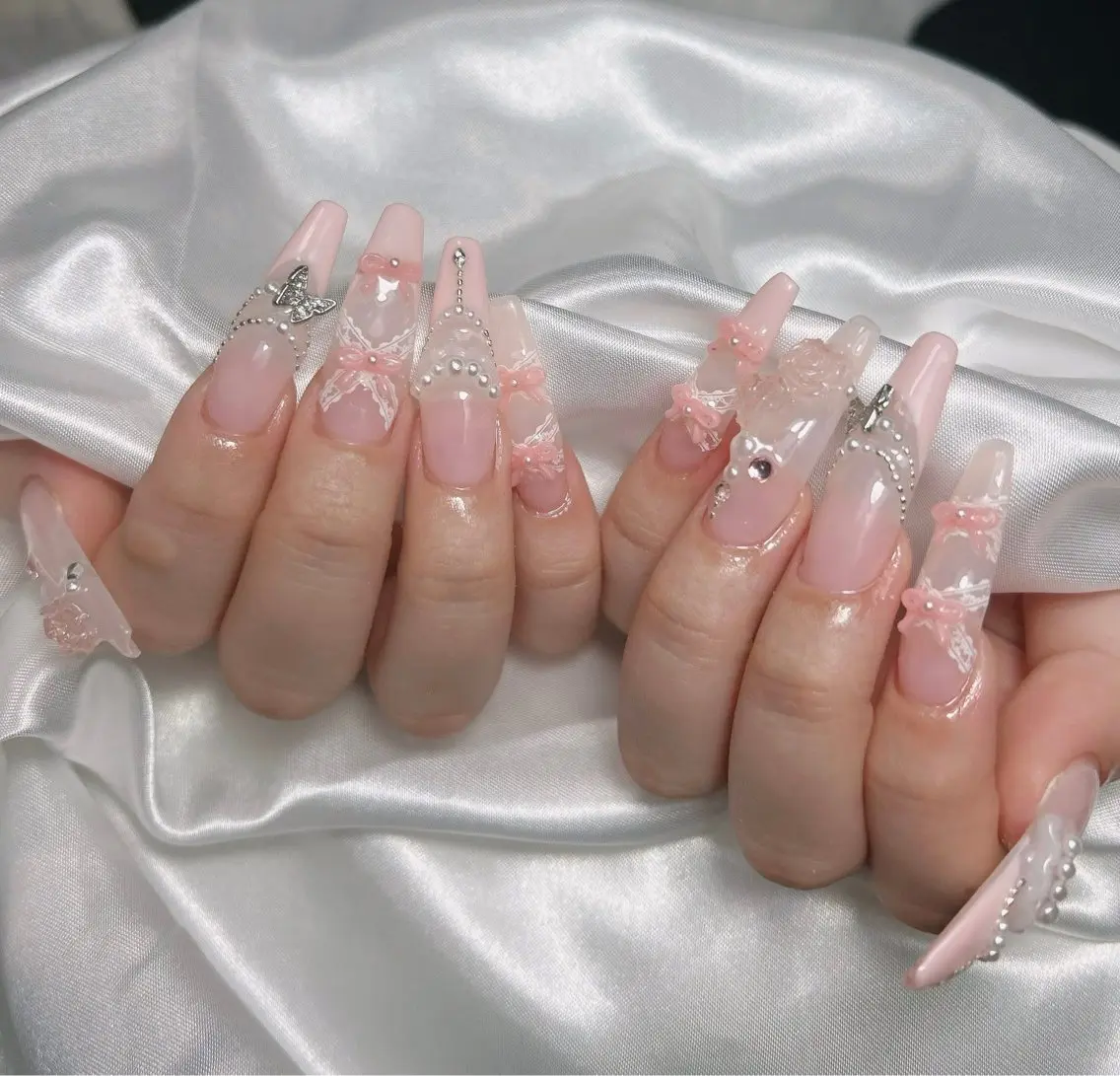 ネイル フットネイル フレンチネイル 韓国ネイル ロングネイル マグネットネイル ハンドネイル Lee _nailのネイルデザイン