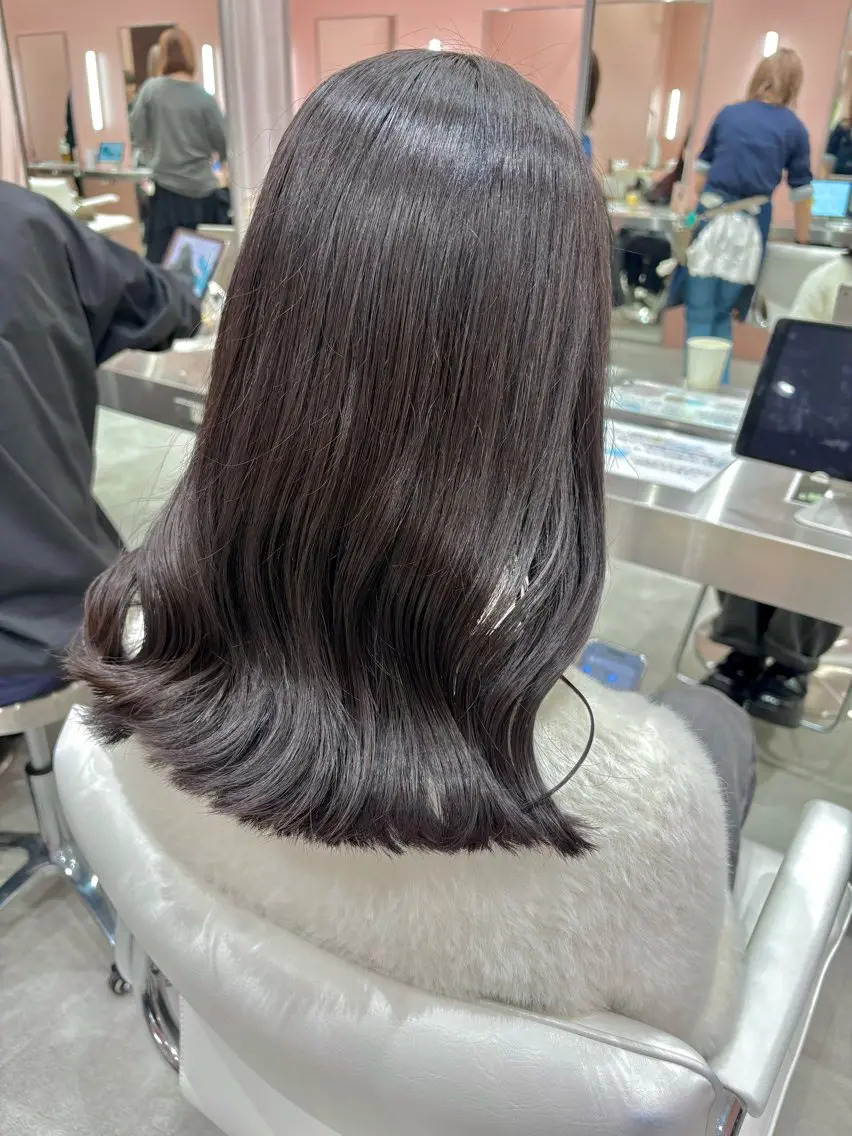 ミディアム カット ヘアカラー ダブルカラー🦖 /髪質改善⚡️しおりのヘアスタイル