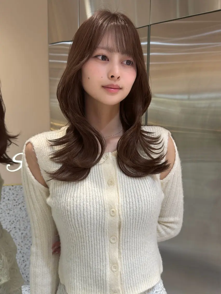 ロング カラー 卒業式のヘアスタイル 学生 韓国ヘア/くすみ ブラウン/リョウヤのヘアスタイル