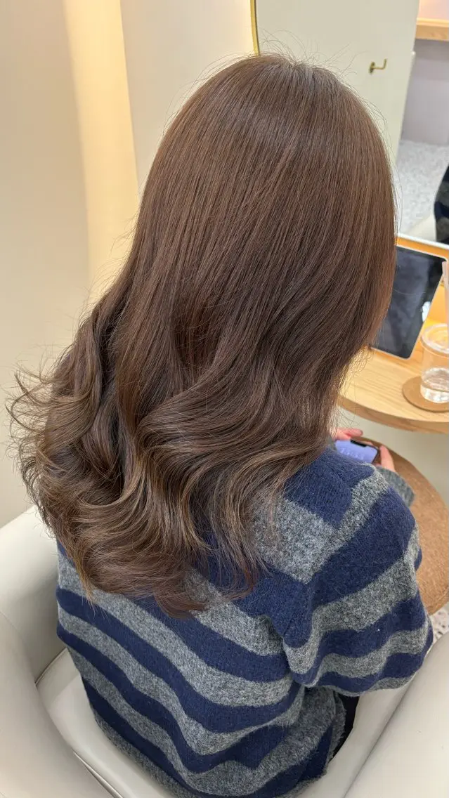セミロング ULTOWA/銀座 ERIのヘアスタイル
