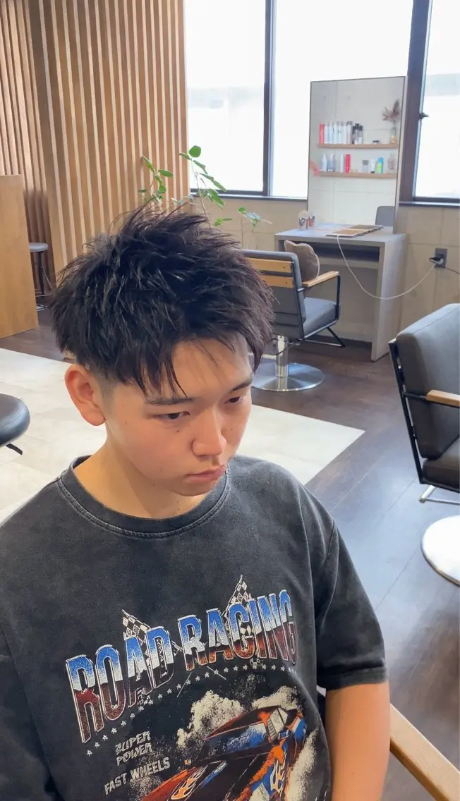短髪カット+眉カットの写真
