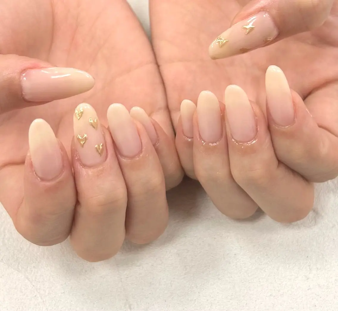 ネイル ハンドネイル Bianca  🎀 Hayakawaのネイルデザイン