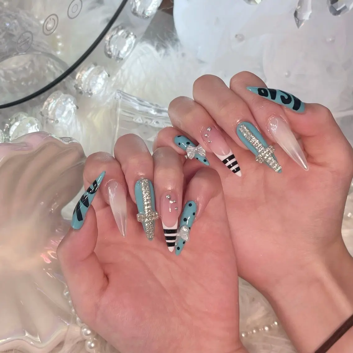 ネイル オーロラネイル 長さ出し フラッシュネイル フレンチネイル ジェルネイル ハンドネイル ハンドケア CiCi Nail Salonのネイルデザイン