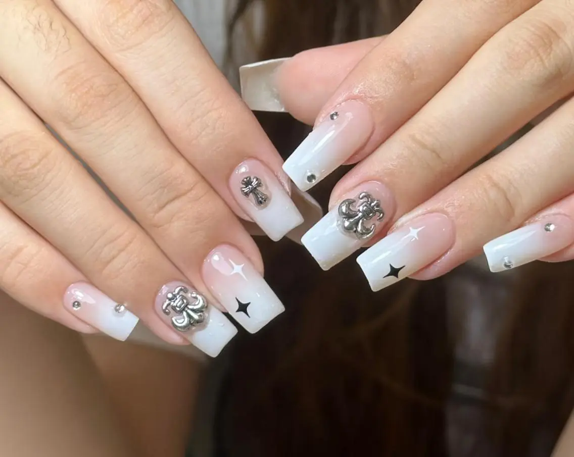 ネイル ハンドネイル ハンドケア 🍑 momo_nailのネイルデザイン