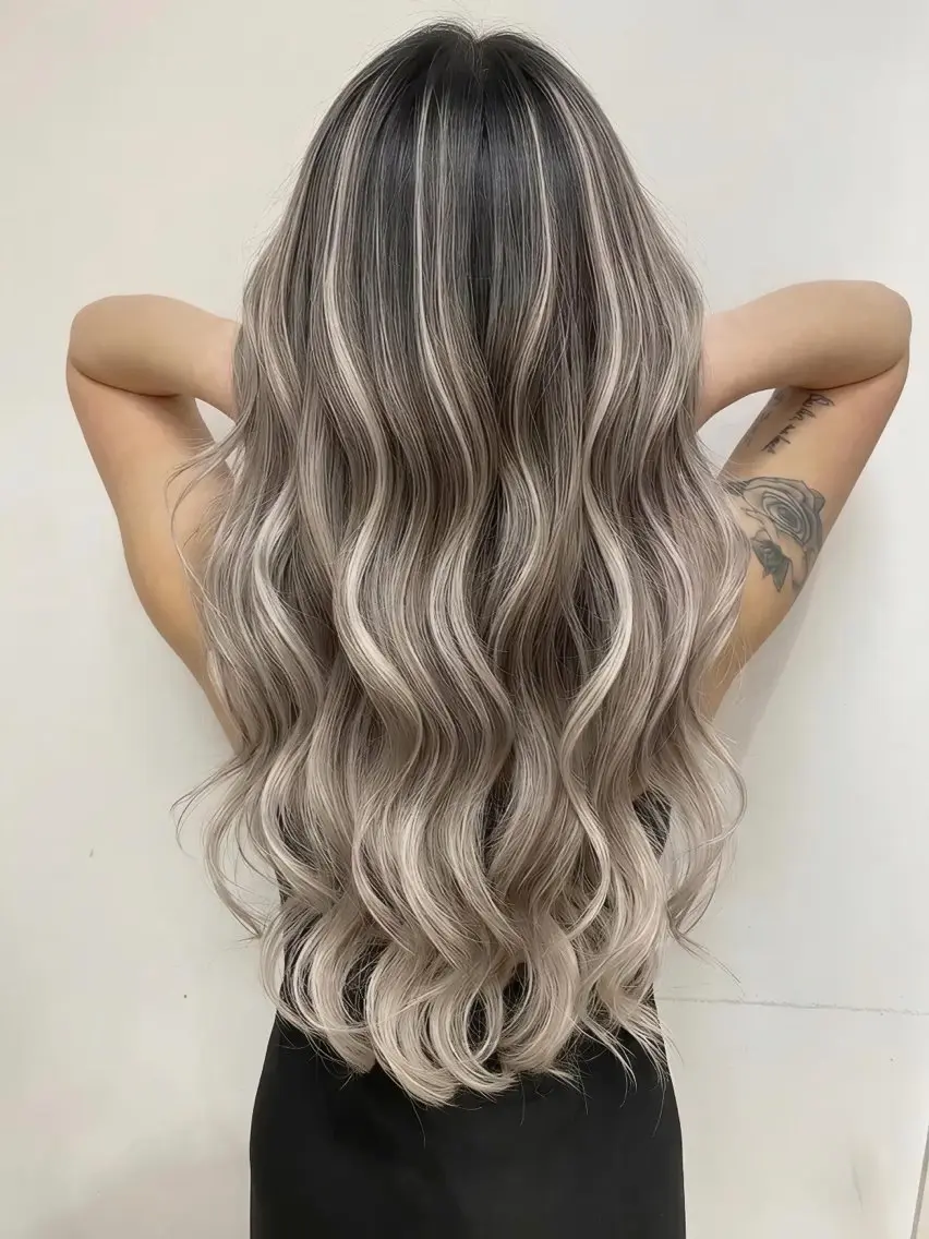 ロング カラー バレイヤージュ ブリーチ ケアブリーチ 透明感カラー グレージュ カット ヘアカラー トリートメント バレイヤージュ 藤沢 髪質改善 竹内ケンゴのヘアスタイル