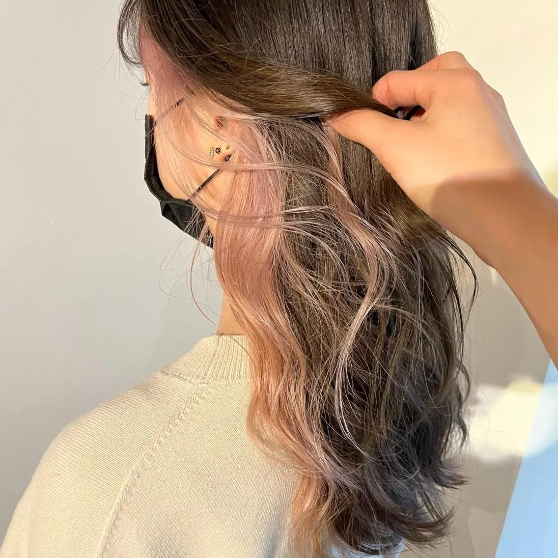 ロング カラー ヘアアレンジ バレイヤージュ ブリーチ ケアブリーチ ダブルカラー イヤリングカラー カット ヘアカラー トリートメント Luana / 公式 / 大通のヘアスタイル