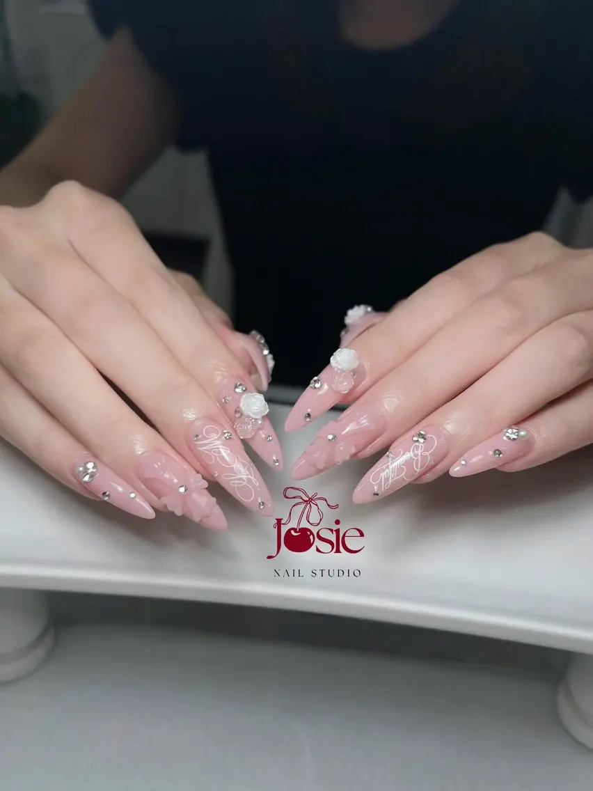 ネイル 長さ出し フレンチネイル グラデーション 韓国ネイル ロングネイル ハンドネイル Josie nail salonのネイルデザイン