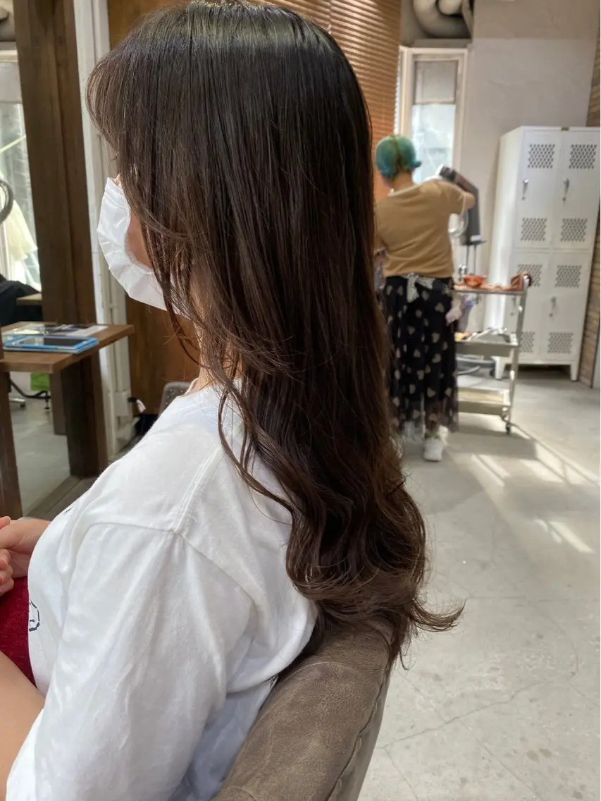 ロング パーマ 神谷 亜結美のヘアスタイル