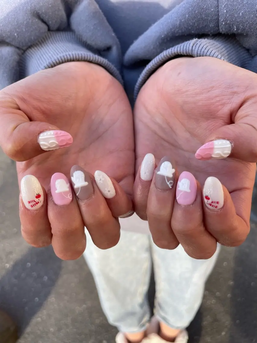 ネイル マットネイル 冬ネイル クリスマス Betty❤︎ ネイル＆よもぎ蒸しのネイルデザイン