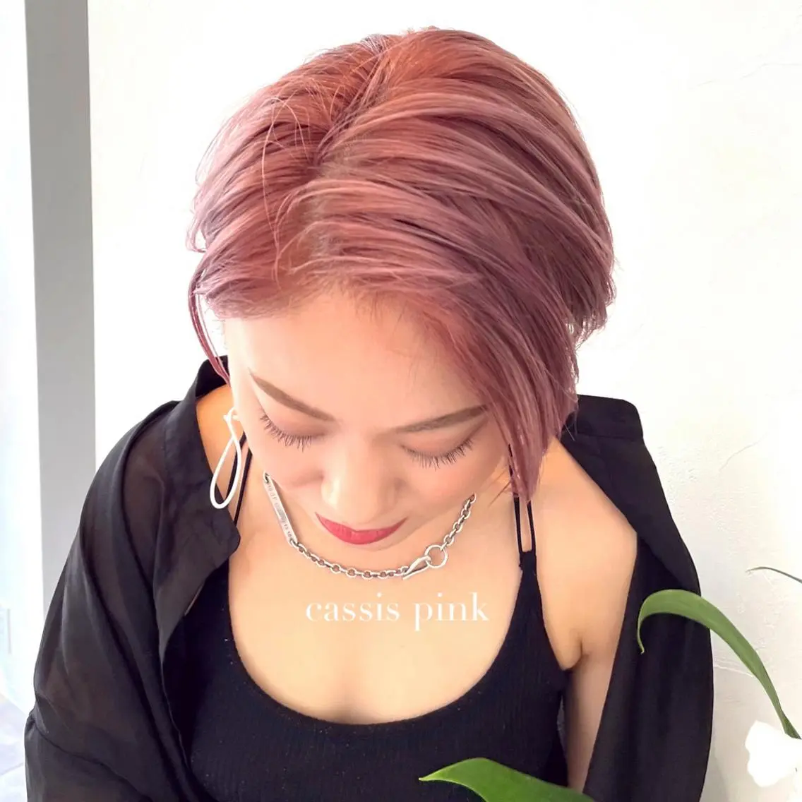 ショート カラー VIEWユリナ メイク/ カットのヘアスタイル