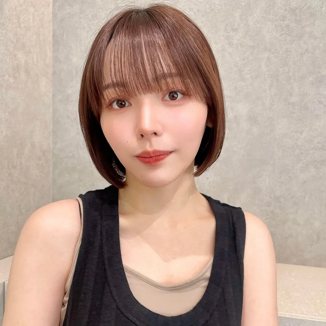 ショート カラー ベージュカラー ブリーチ 透明感カラー ダブルカラー ブリーチなしカラー カット ヘアカラー トリートメント 🧸ベージュ/レイヤ ー/八幡山🍪萌のヘアスタイル