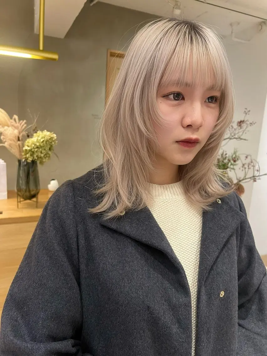 セミロング レイヤーカット 似合わせカット カット ヘアカラー トリートメント 似合わせレイヤー ＆縮毛矯正のヘアスタイル