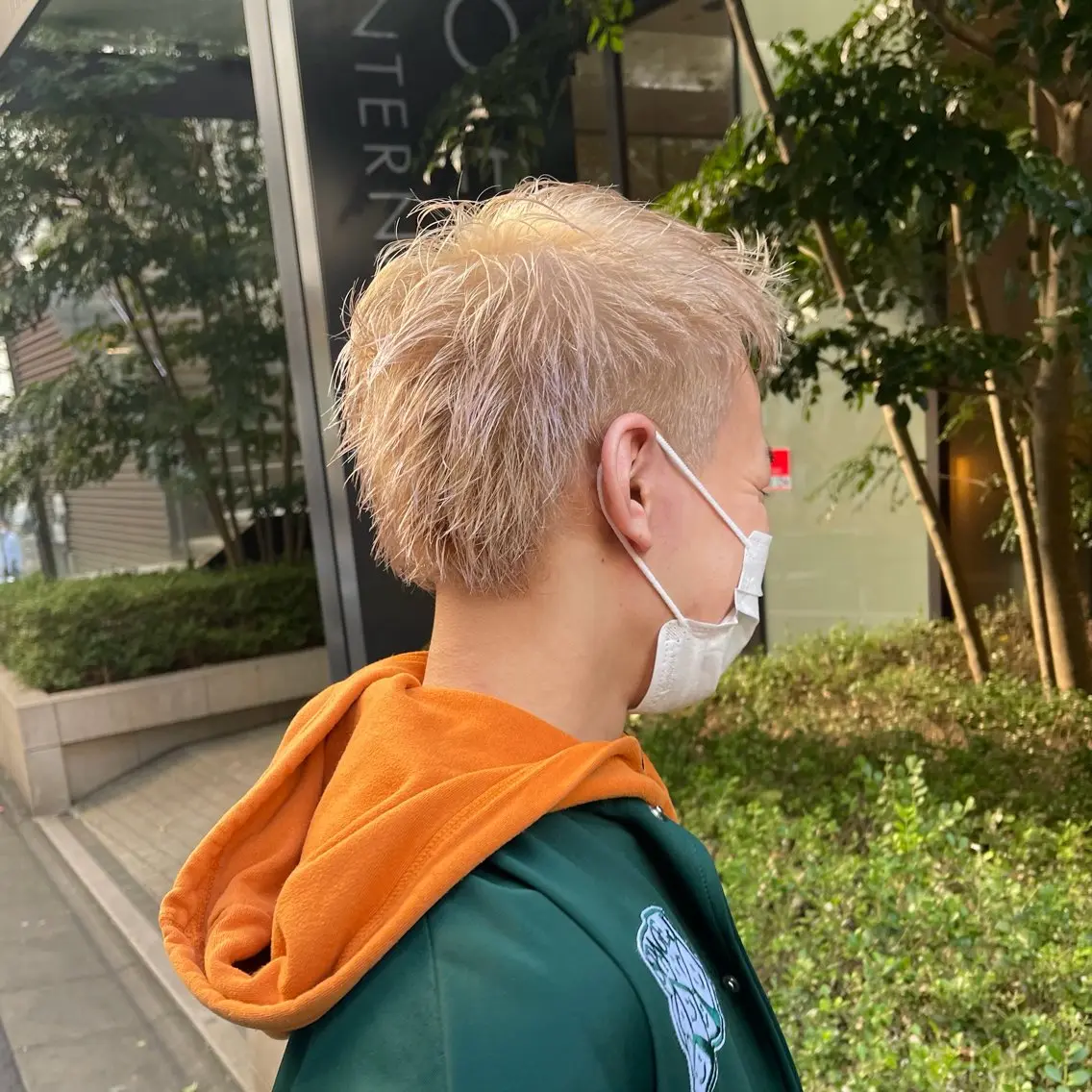 ショート カラー メンズ ベージュカラー ホワイトベージュ ヘアカラー 草別 宗平のヘアスタイル