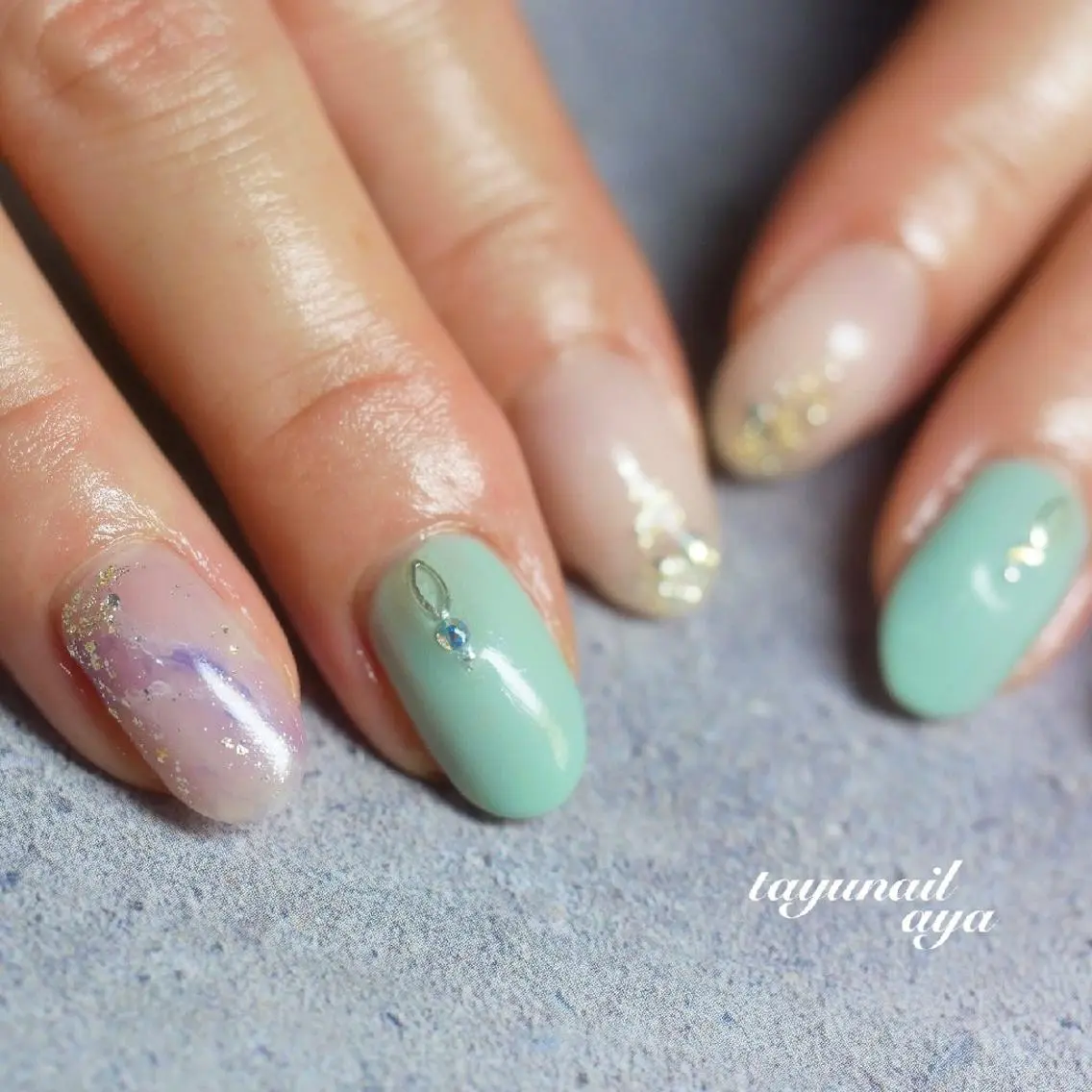 ネイル ブルー ジェルネイル グリーン ニュアンスネイル パラジェル ネイルサロン 【たゆnail】のネイルデザイン